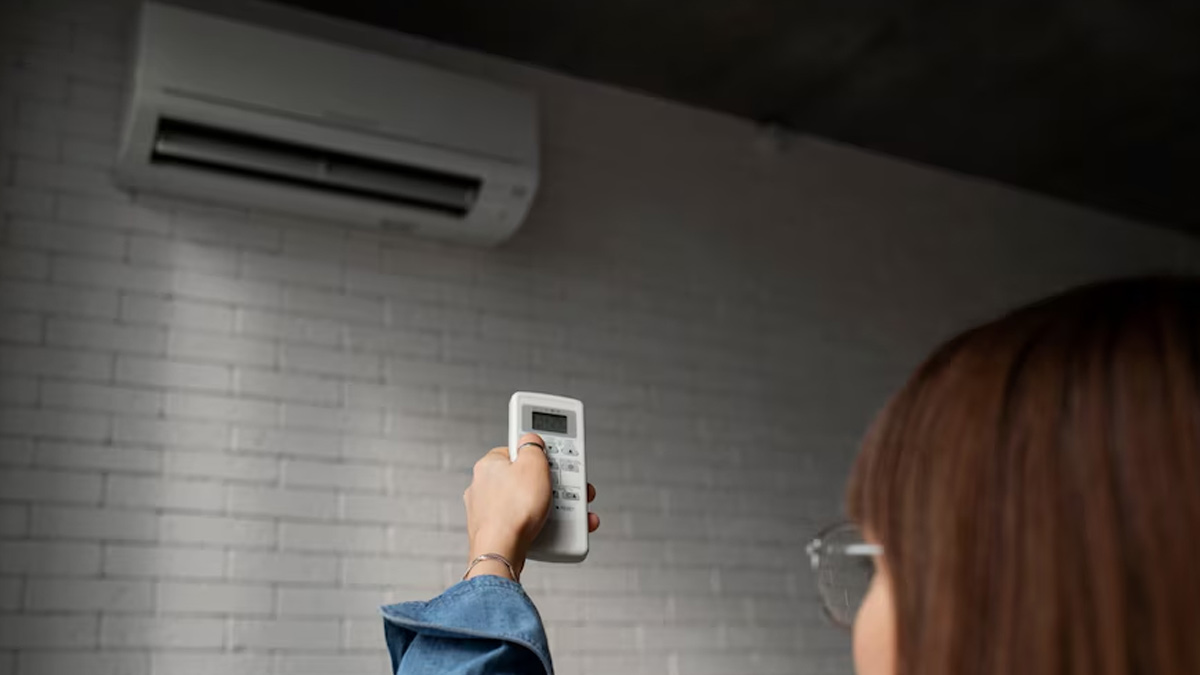 Spending Too Much Time In AC In This Heatwave? Here’s How Your Air Conditioner Is Harming Your Health