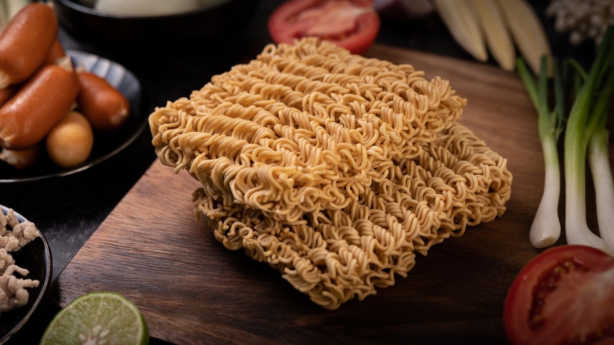 Viral Video Explains The Health Risks Of Eating Instant Noodles