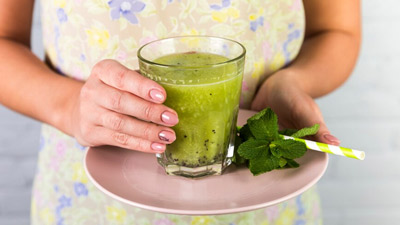 शुगर क्रेविंग कम करने के लिए पिएं ये डिटॉक्स वॉटर, वेट लॉस में भी मिलेगी मदद