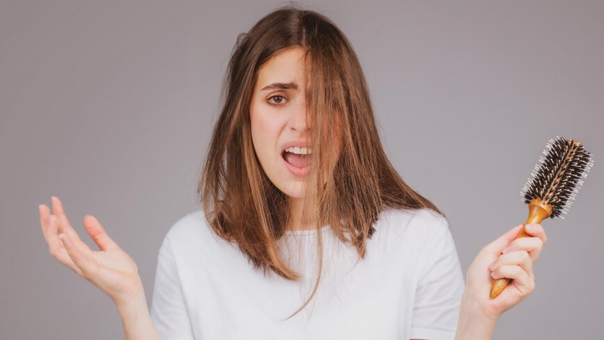 Lifestyle Habits That Can Cause Hair Fall In Hindi