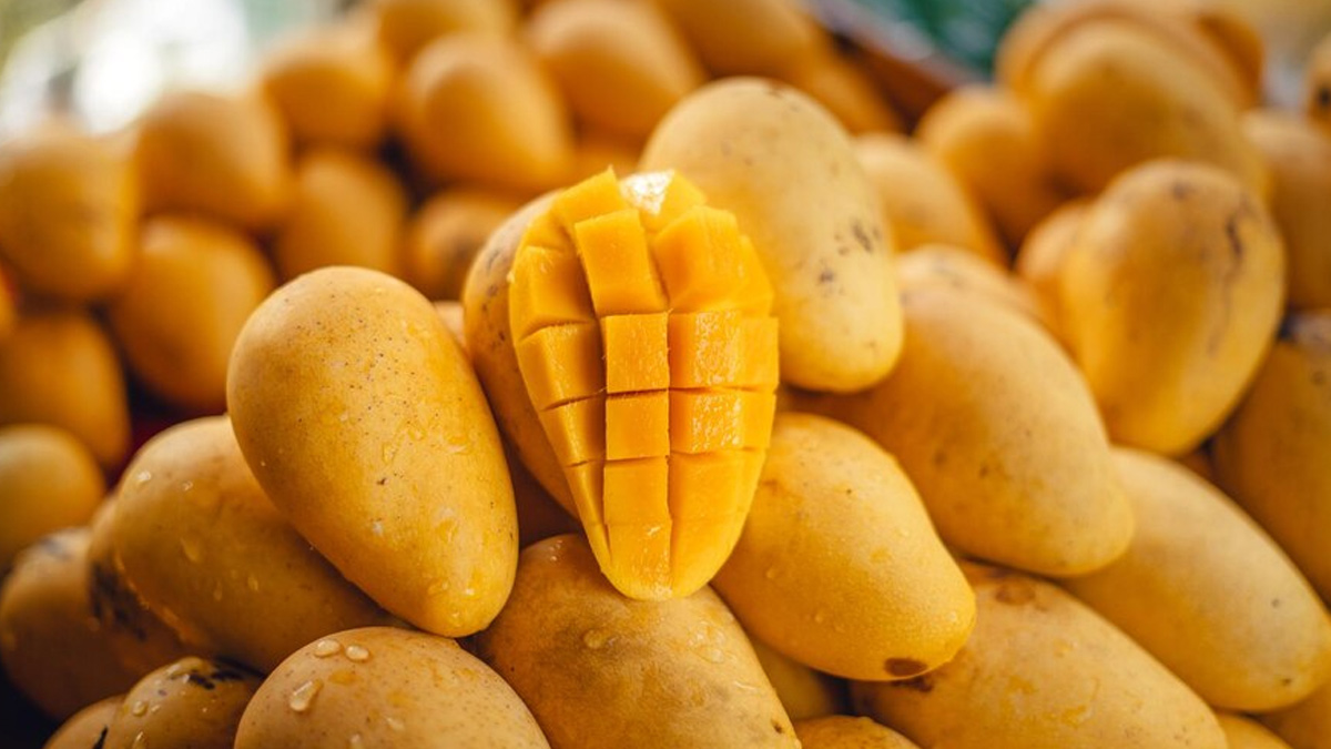Eating Mango Causing Pimples And Breakouts? Pairing Mangoes With These Foods Can Help You