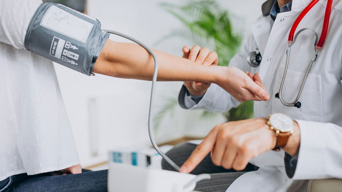 Dehydration's Impact On Blood Pressure: Expert Explains The Mechanisms And Implications