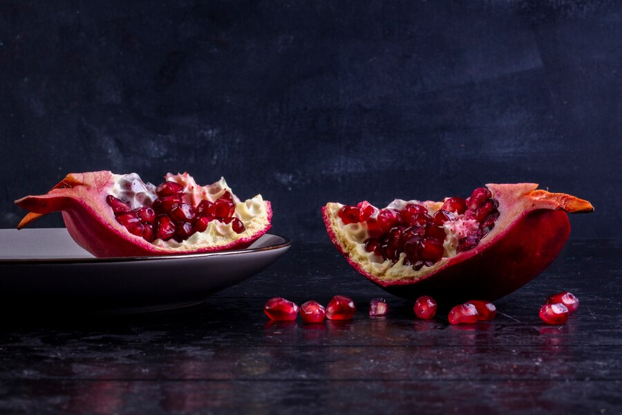 pomegranate-peeling