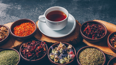 डायबिटीज रोगियों को दूध वाली चाय पीनी चाहिए या काली चाय? डॉक्टर से जानें क्या है सही