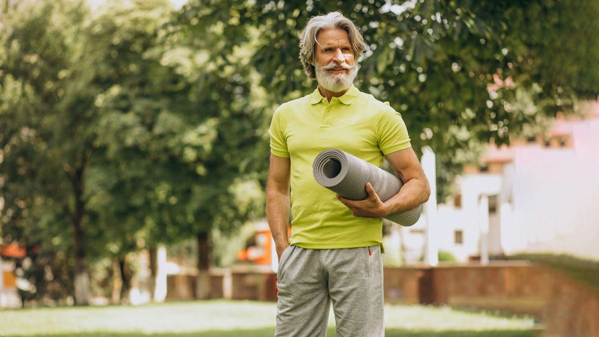 How To Stay Physically And Mentally Fit After 60 Years Of Age In Hindi