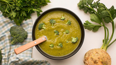 ब्लड शुगर को मैनेज करने में फायदेमंद होती है करेले और नीम की चटनी, जानें इसकी रेसिपी