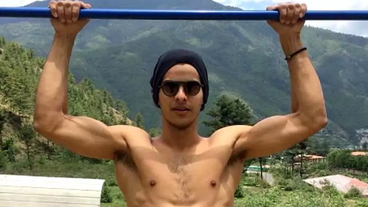 Ishaan Khatter fitness: बेहद फिट दिखते हैं बॉलीवुड एक्टर ईशान खट्टर, जानें उनका फिटनेस रूटीन और डाइट प्लान 