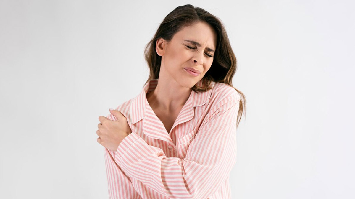 Lavender Oil For Fibromyalgia Pain: Expert Explains How This Oil Help In Managing The Pain