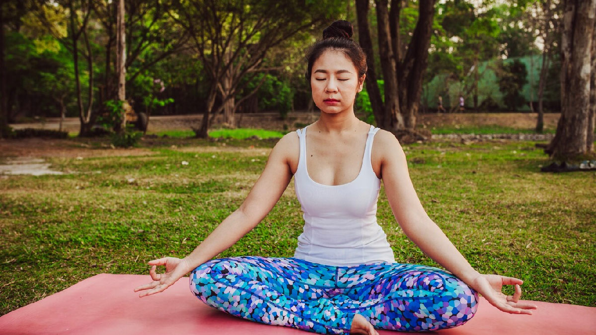 shambhavi mudra
