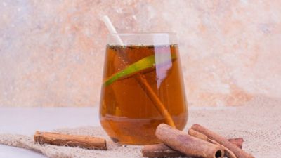 हाई यूरिक एसिड कम करने के लिए पिएं दालचीनी का पानी, जल्दी मिलेगा फायदा