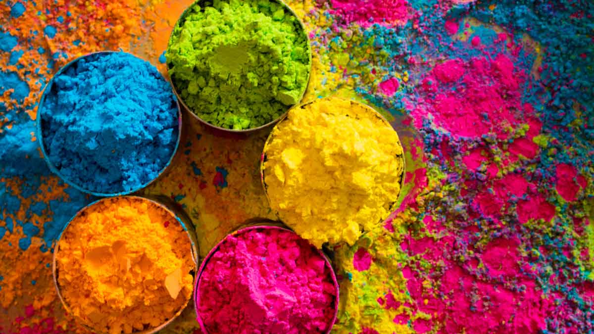 DIY: Go Chemical Free This Holi And Make Natural Colours At Home