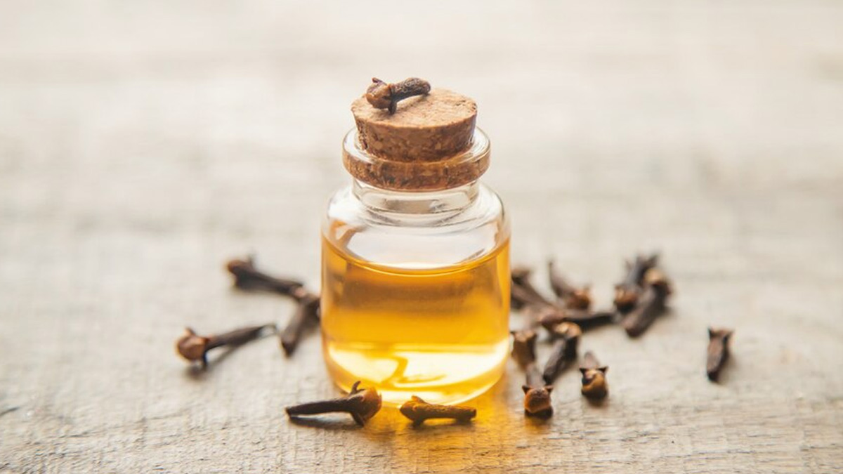 Clove Oil For Clear Skin Here's How Clove Oil Helps In Treating Acne