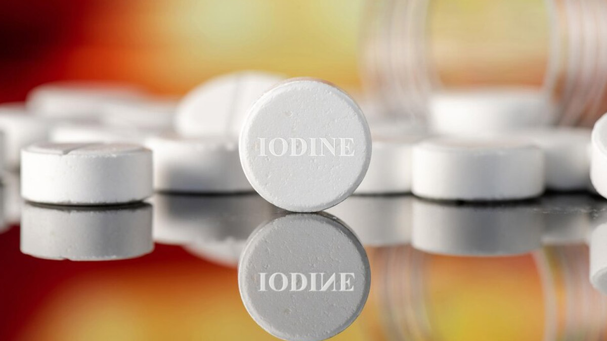 Iodine Toxicity Can Increase Your Risk Of Hyperthyroidism: How To ...