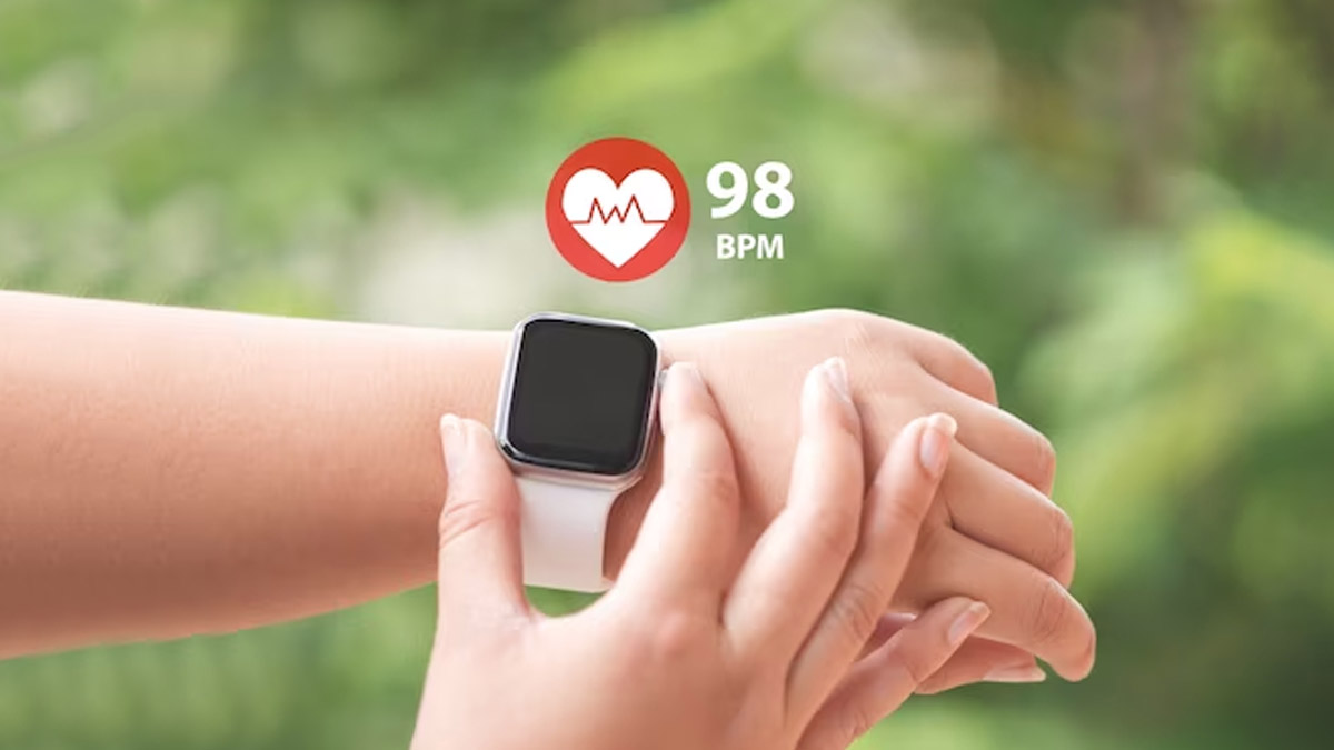 Apple Watch ECG Feature Saves Delhi Woman Life with Timely AFib Alert