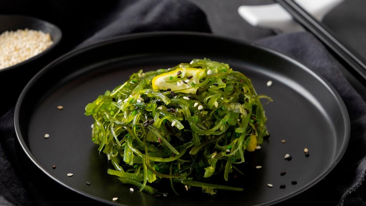 From the Sea to the Plate: Unveiling the Protein Secrets of Algae And How To Include It In Your Diet?