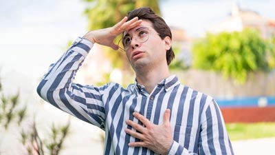 गर्मि‍यों में हीट स्ट्रोक (लू) से बचना है, तो कभी न करें सेहत से जुड़ी ये 5 गलत‍ियां