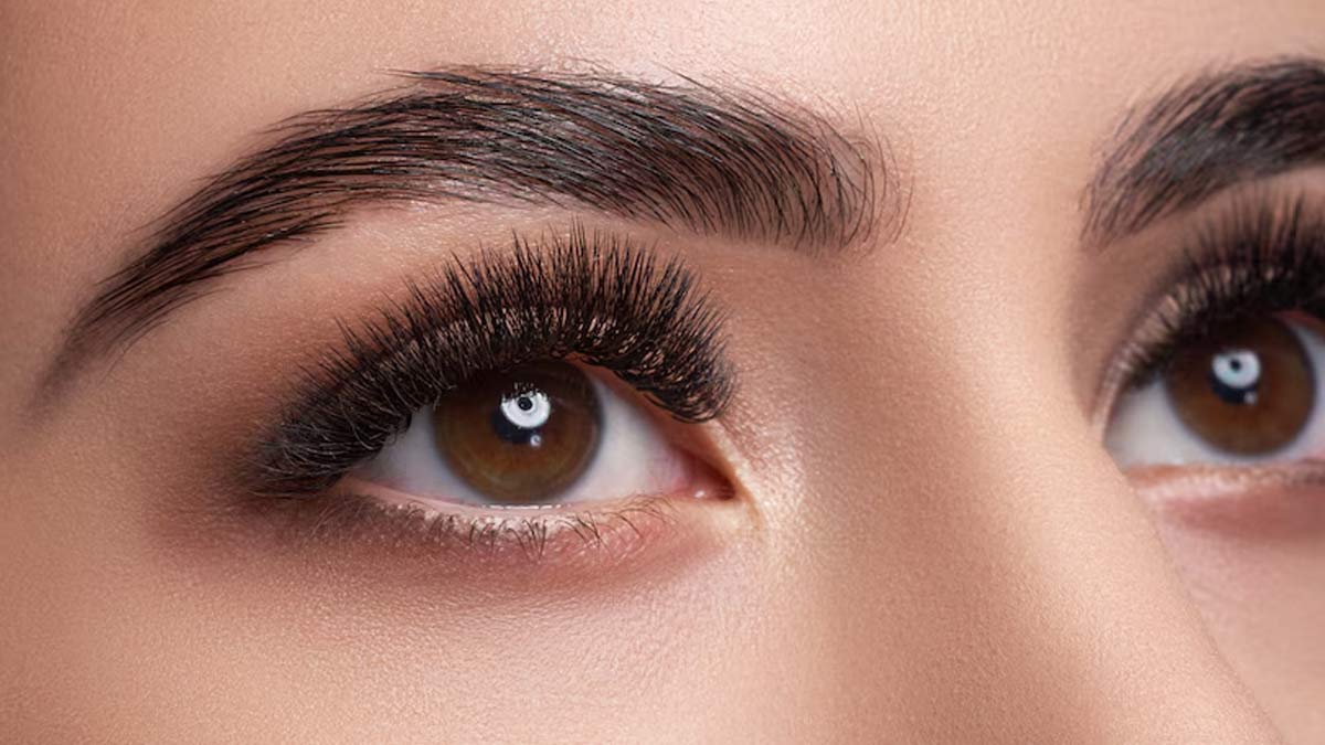 Are You Losing Your Eyelashes? These Could Be The reasons