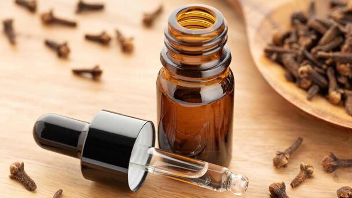 clove oil benefits for hair