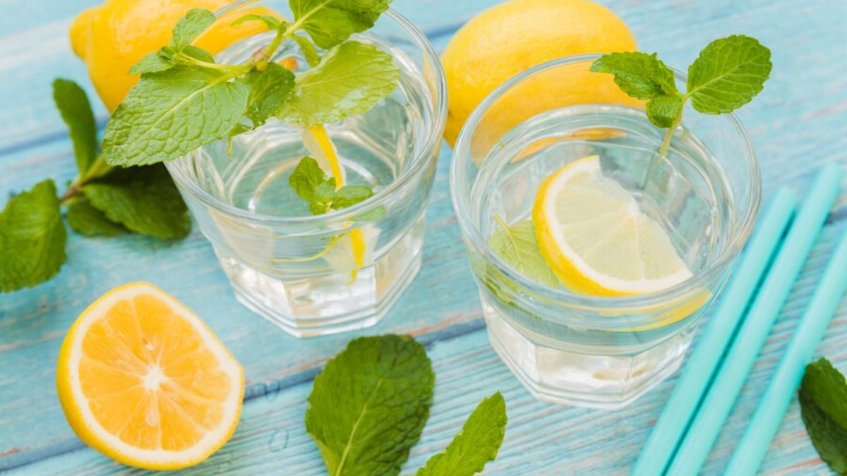 Lemon Mint Water To Reduce High Uric Acid