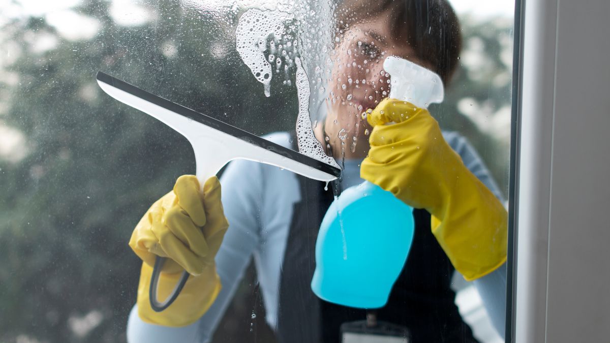 Three Movements That Can Help You Burn Fat Without Exercising