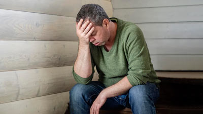 बढ़ती उम्र में महसूस होती है एंग्‍जाइटी और अकेलापन, डॉक्‍टर से जानें इस स्‍थि‍त‍ि से बचने के 5 हेल्‍थ ट‍िप्‍स