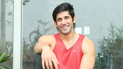 Concussion नामक बीमारी के शिकार हुए एक्टर वरुण सूद, जानें इसके लक्षण और कारण