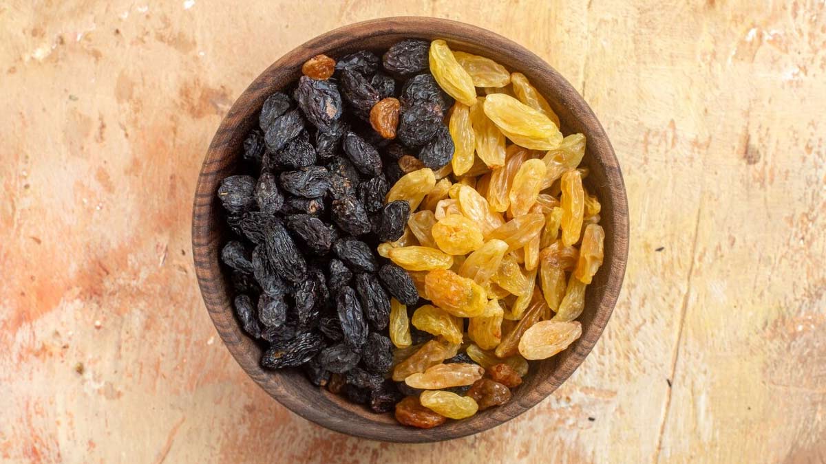 Prunes Or Raisins Which Is Better For Constipation In Hindi