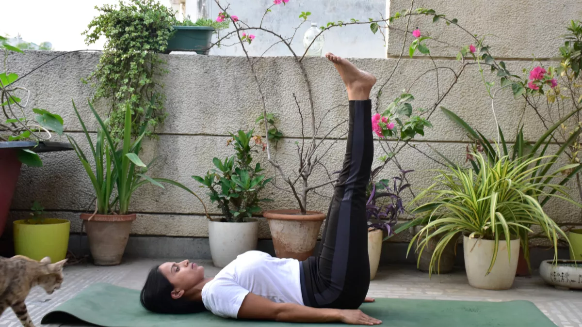 yoga-poses-for-heat-stroke-main