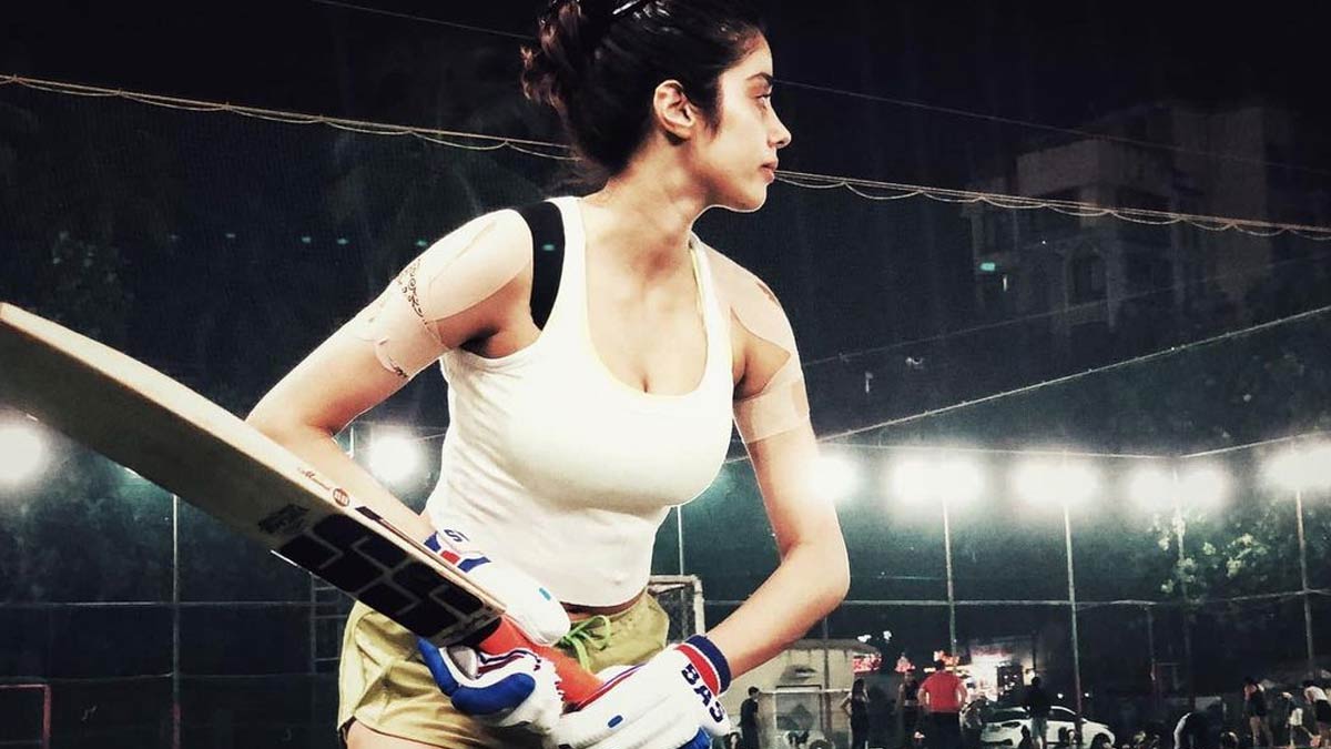 Janhvi Kapoor Reveals Dislocating Shoulders During Mr. & Mrs. Mahi Shoot; Know All About The Injury