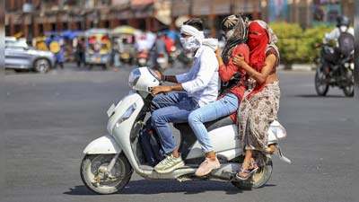 दिल्ली का तापमान पहुंचा 52 डिग्री के पार, जानें कितनी गर्मी बदार्शत कर सकता है हमारा शरीर