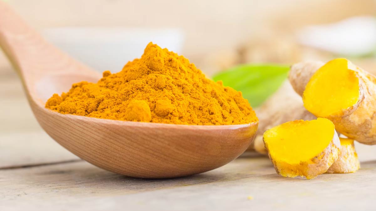 Is It Okay To Leave Turmeric On Face Overnight In Hindi