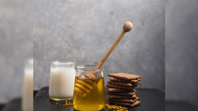 चीनी, गुड़ या शहद: सेहत के लिए क्या होता है ज्यादा फायदेमंद? जानें एक्सपर्ट से  