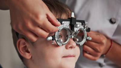 World Sight Day 2024: मॉर्डन लाइफस्टाइल प्रभावित कर रही है बच्चों की आंखें, जानें कैसे करें इससे बचाव 