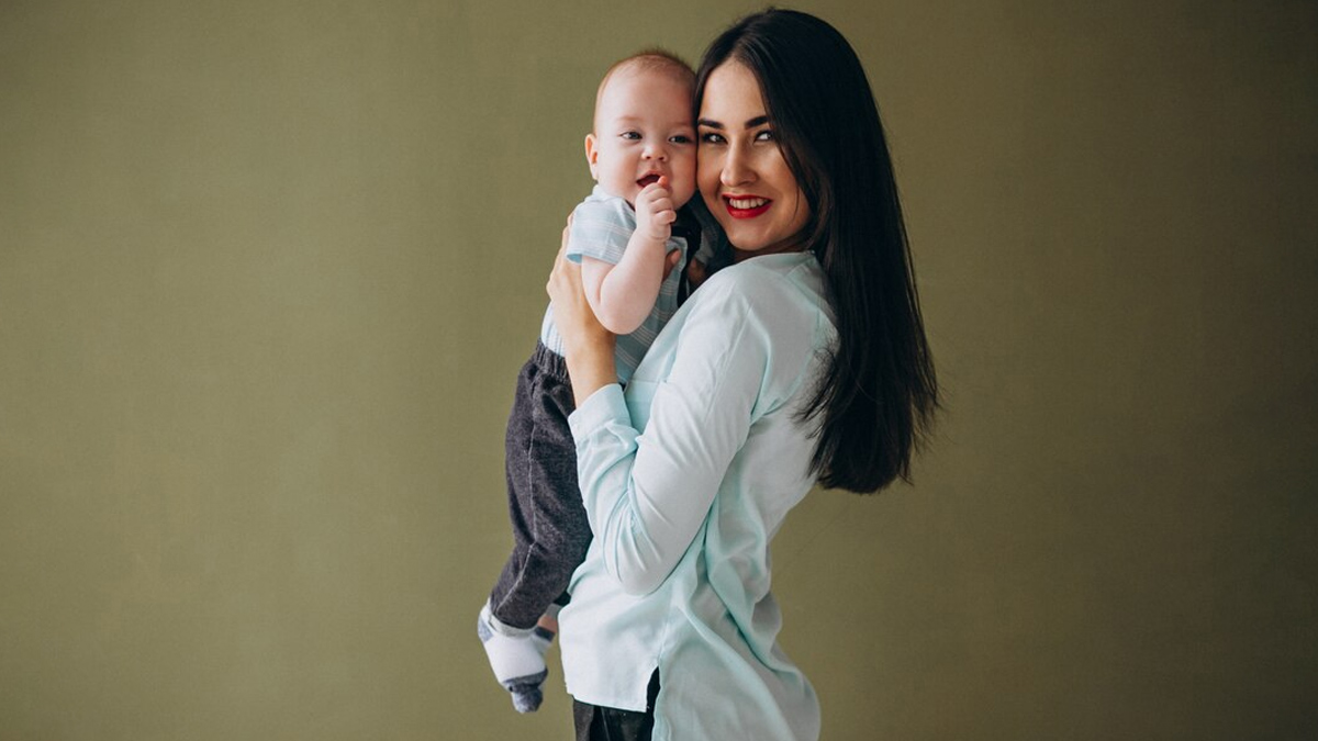 What-not-to-do-when-handling-a-baby-inside