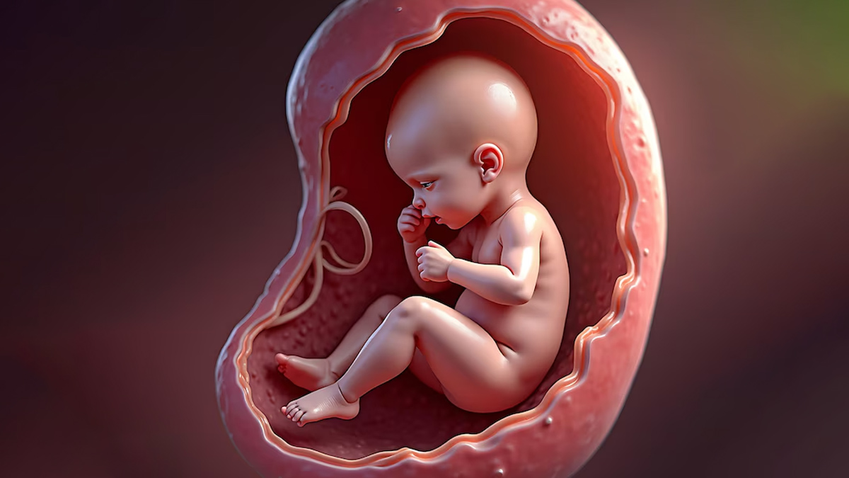 Is It Dangerous For A Baby To Swallow Amniotic Fluid In Hindi