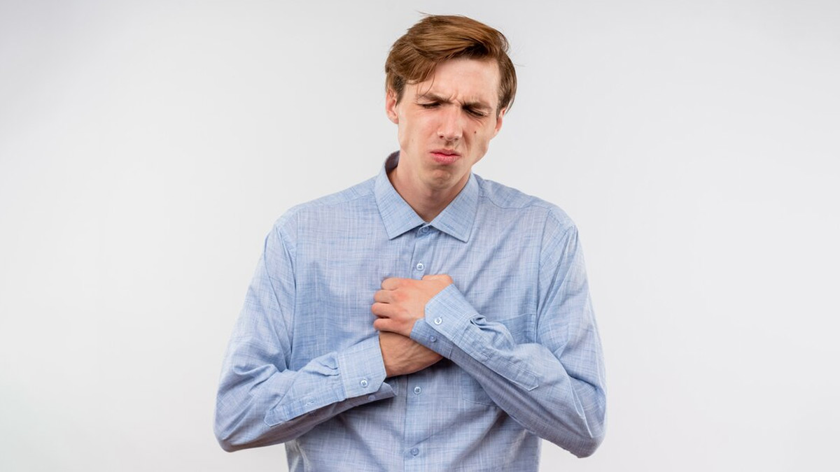 Pain In The Centre? Learn What Is Sternum Pain, Its Causes, And Management Measures