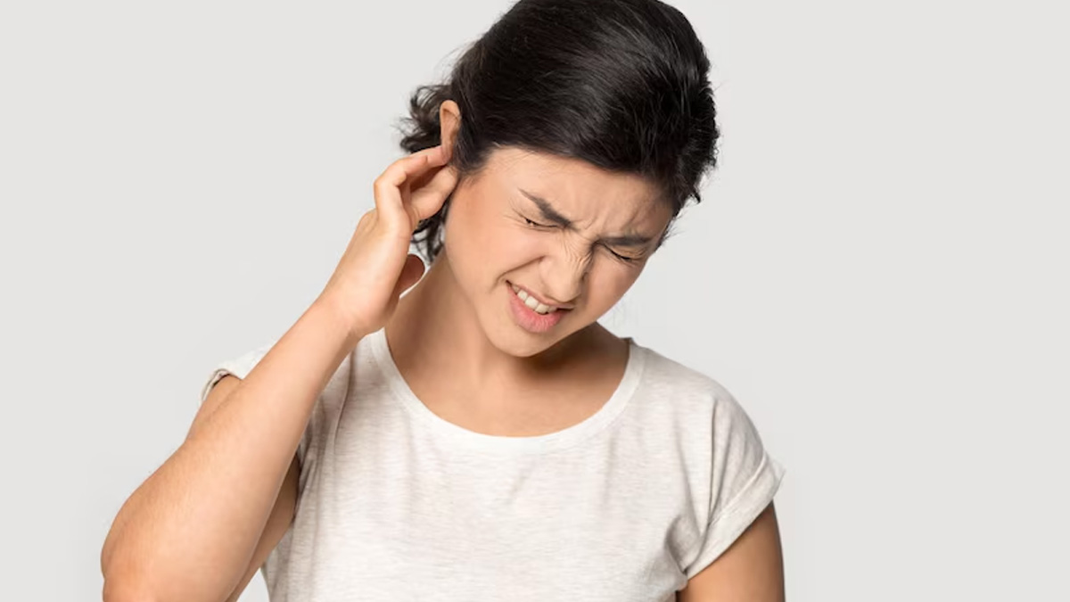 Can Putting Fried Garlic Oil In Your Ear Combat Ear Infections? Here's What Doctor Says About It