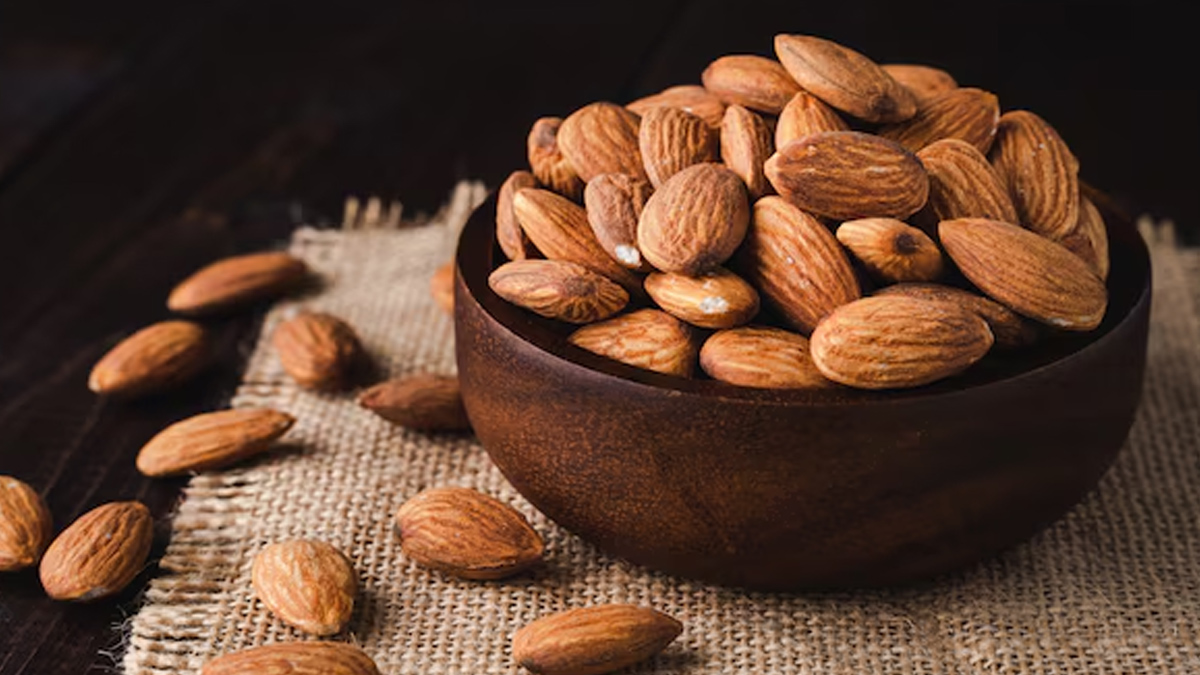 almonds benefits in hindi