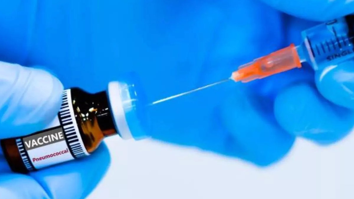 CDC Urges Pneumococcal Vaccine for Ages 50-64 To Protect Against Serious Illnesses