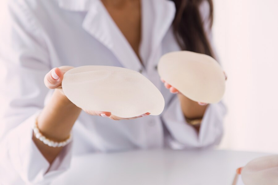 breast-implant