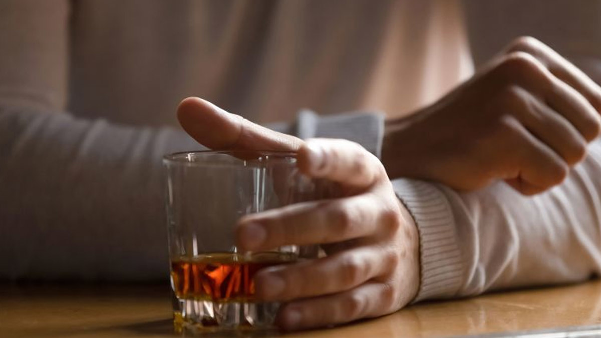 Study Shows Increased Alcohol Consumption Directly Raises Dementia Risk