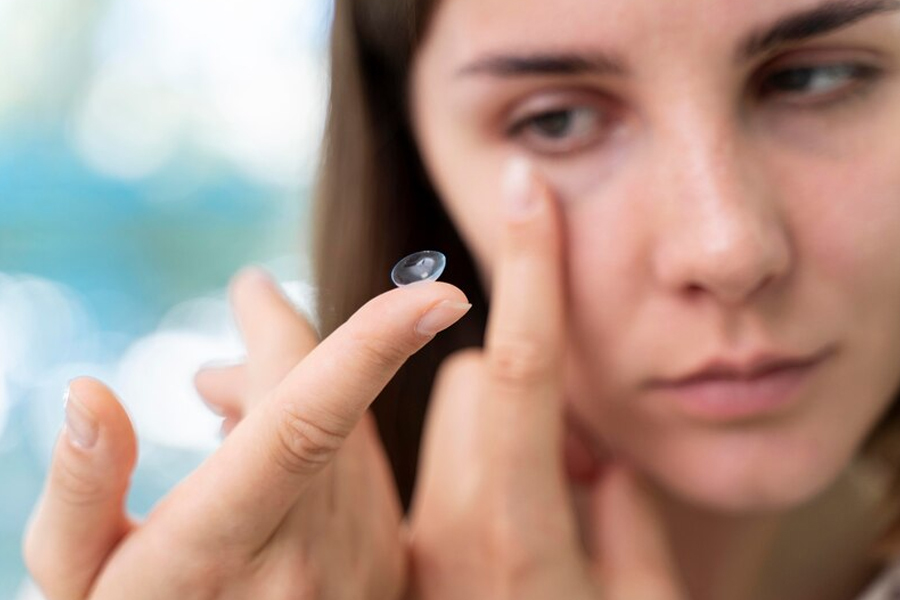 Contact lenses