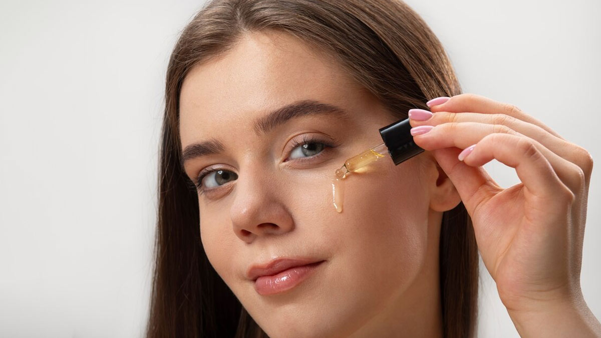 Using Retinol For The First Time? Here's What You Should Know About Retinol Burn