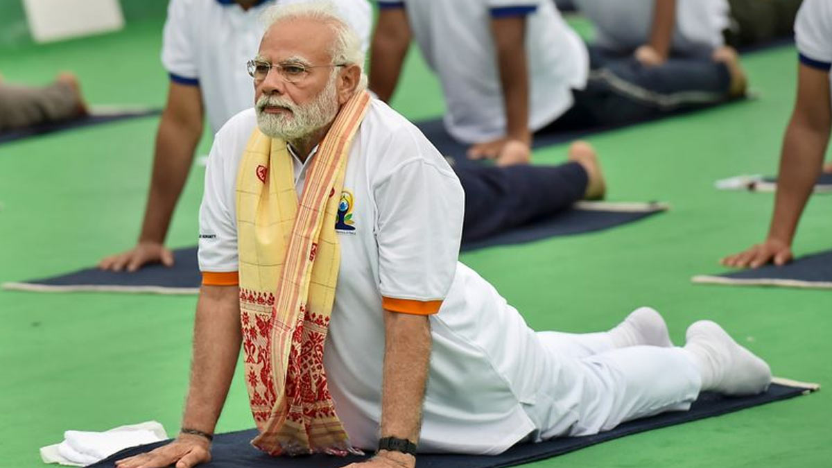 PM Modi 74th Birthday: वॉक, योग और सादा भोजन- 74 साल की उम्र में प्रधानमंत्री मोदी खुद को ऐसे रखते हैं फिट