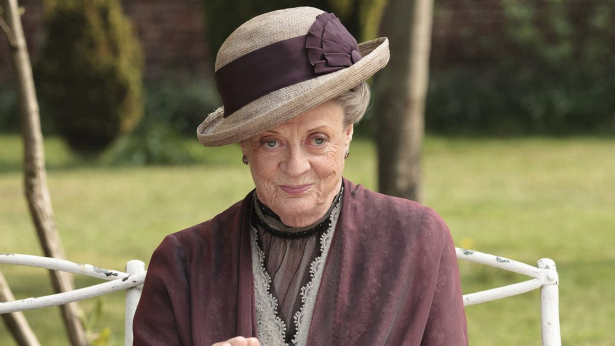 Maggie Smith, Beloved Star of Downton Abbey and Harry Potter, Passes