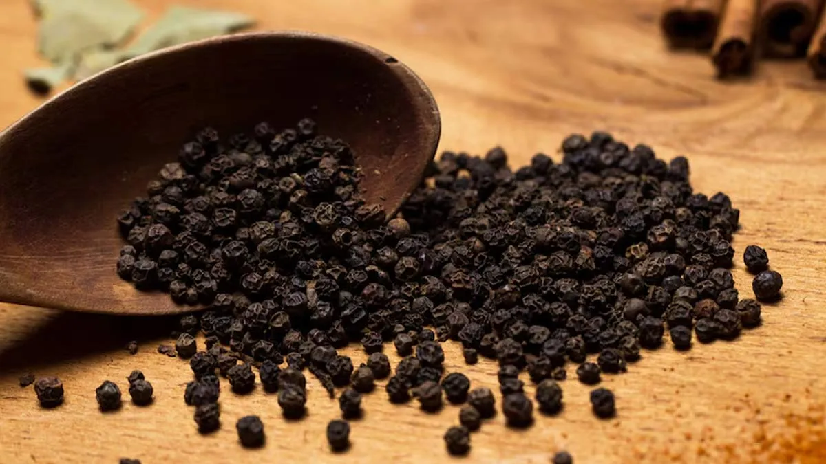 Headaches, Cough, and Cold Getting You Down Every Now And Then? Black Pepper Can Help