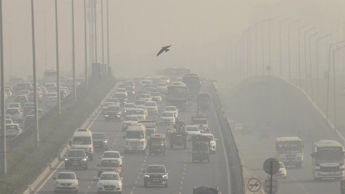 Delhi AQI Reaches Dangerous Levels: Experts Warn Of Severe Lung Damage ...