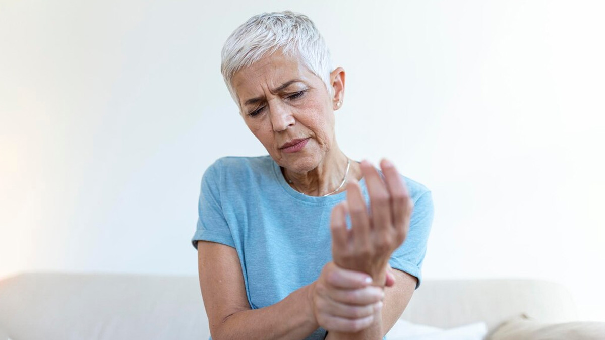Why Women Are More Prone To Arthritis: Expert Explains The Role Of Hormones And Genetics