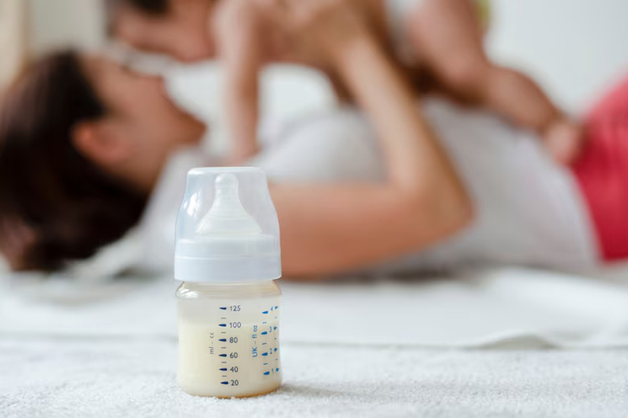 4-breastfeeding-formula-feeding