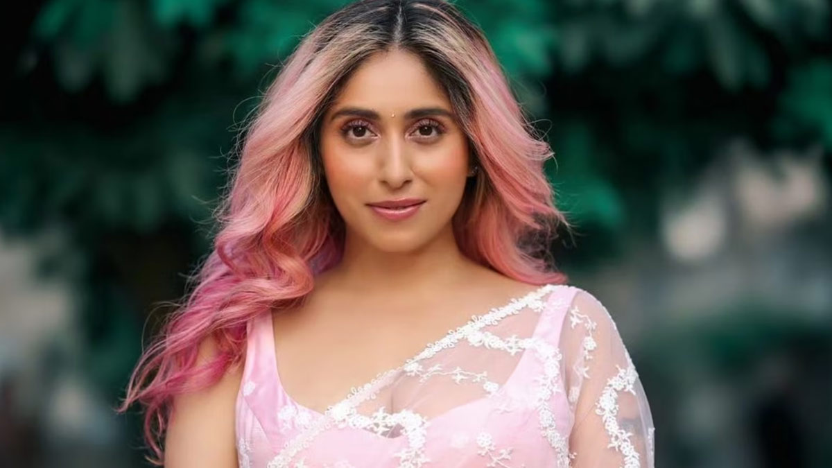 Neha Bhasin Opens Up About Struggle With Premenstrual Dysphoric Disorder; Symptoms To Look Out For